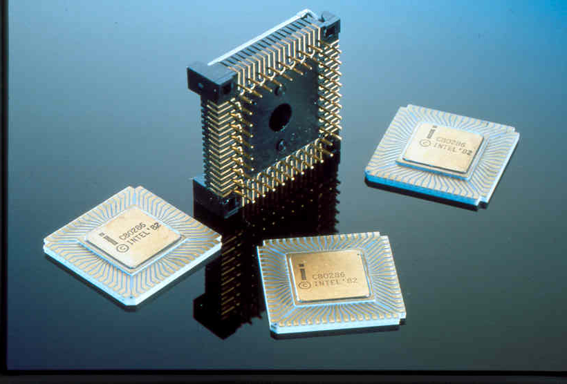 With three times the performance of any other 16-bit processor available, the 286 could multitask, arrange its operations to maximize speed, support multiple operating systems and perform other tasks people now take for granted when they think about modern PCs. 