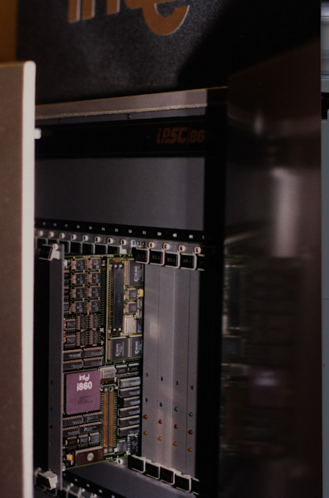 1996 Computer Processor Explore Intel’s history- Meet the i860